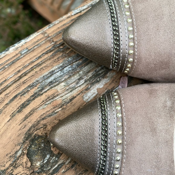 Slingback Heels - Picture 4 of 5